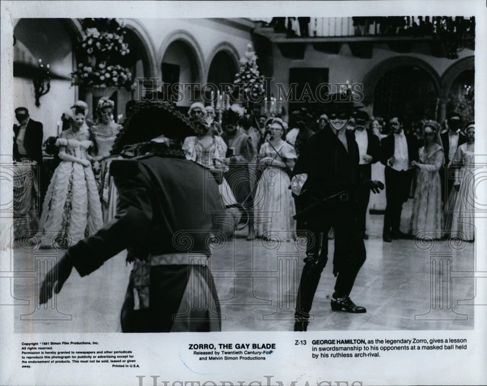 1981 Press Photo George Hamilton in &quot;Zorro, The Gay Blade&quot;- Historic Images