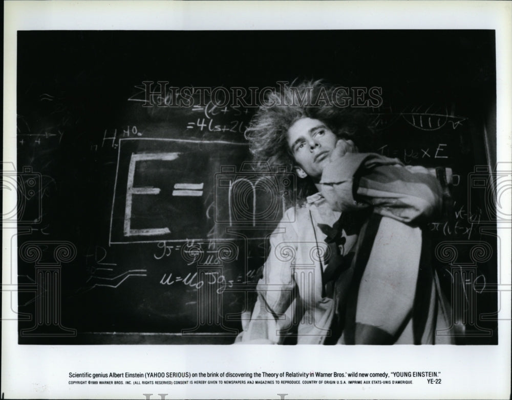 1989 Press Photo Yahoo Serious in &quot;Young Einstein&quot;- Historic Images