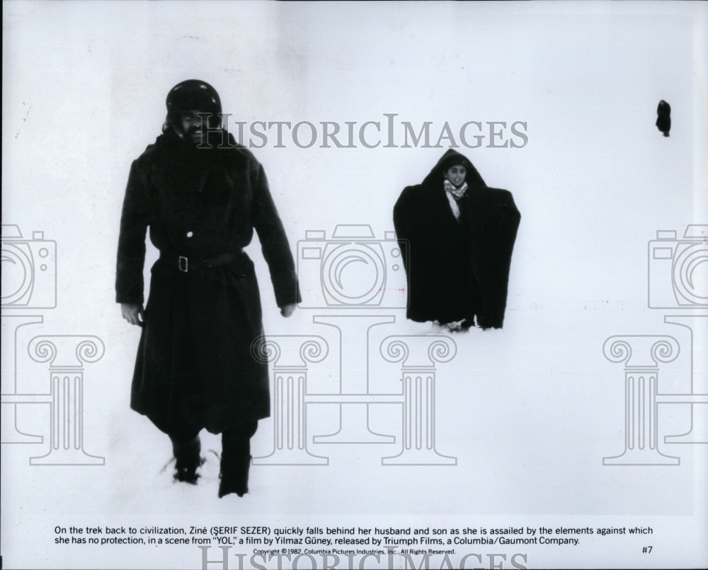 1982 Press Photo Serif Sezer in &quot;Yol&quot;- Historic Images