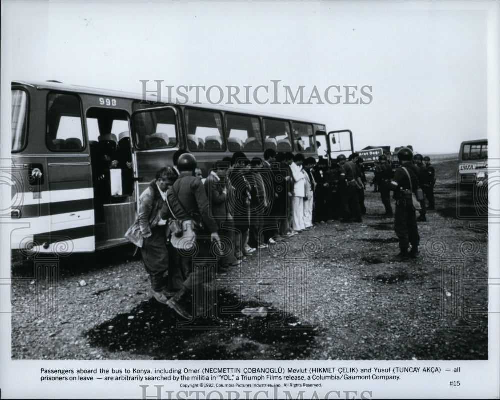 1982 Press Photo Necmettin Cobanoglu Tuncay Akca and Hikmet Celik in &quot;Yol&quot;- Historic Images