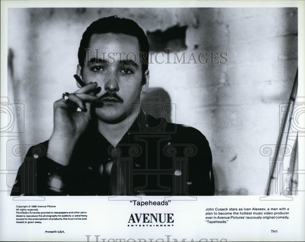 1988 Press Photo John Cusack in &quot;Tapeheads&quot;- Historic Images