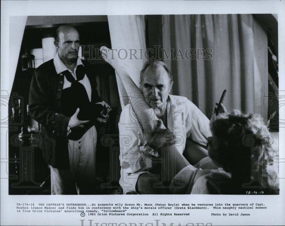 1983 Press Photo Peter Boyle James Mason and Greta Blackburn in &quot;Yellowbeard&quot;- Historic Images