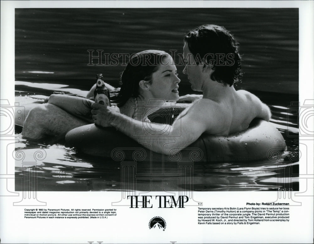 1993 Press Photo &quot;The Temp&quot; Lara Flynn Boyle &amp; Timothy Hutton- Historic Images