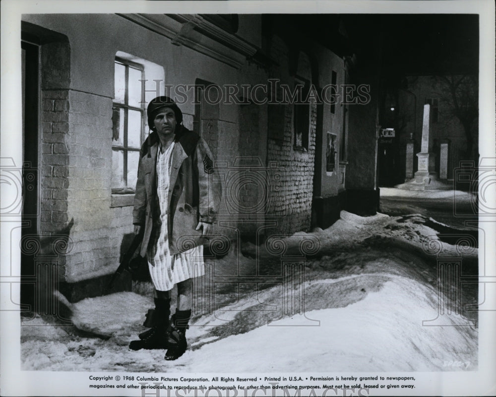 1968 Press Photo &quot;Castle Keep&quot; starring Peter Falk- Historic Images