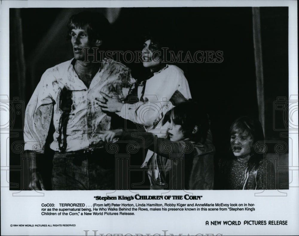 1984 Press Photo Actor Peter Horton &amp; Linda Hamilton In &quot;Children Of The Corn&quot;- Historic Images