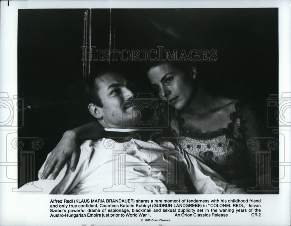 1985 Press Photo Klaus Maria Brandauer & Gudrun Landgrebe star in "Colonel Red"- Historic Images
