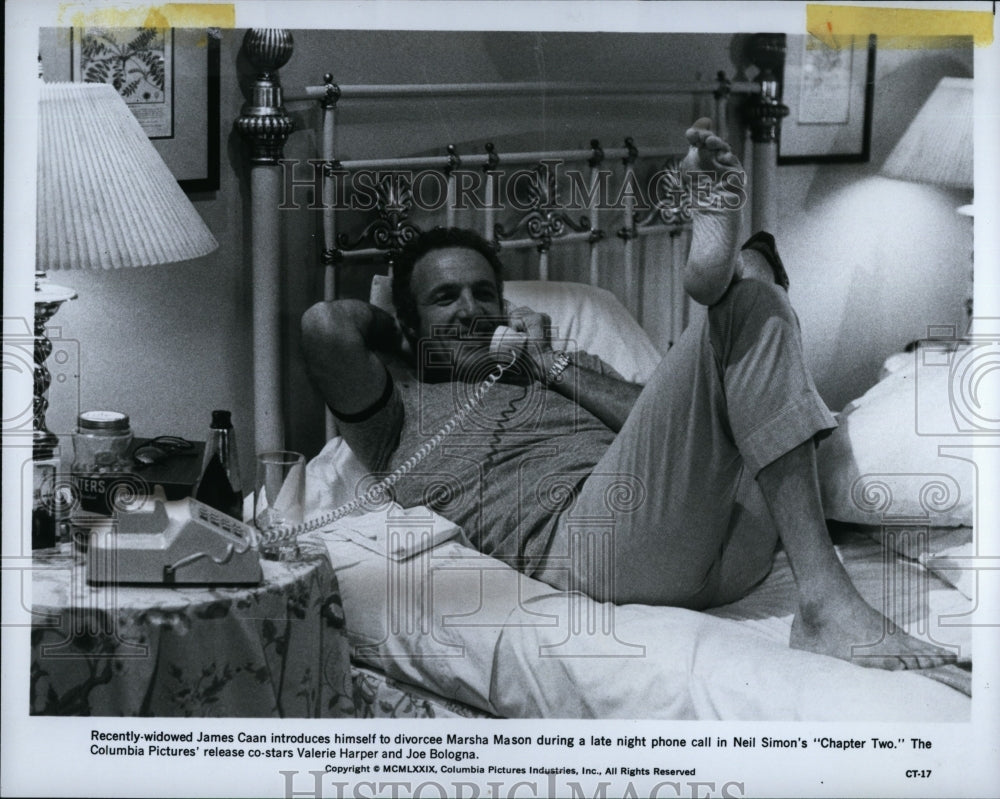 1979 Press Photo James Caan in a scene from "Chapter Two"- Historic Images