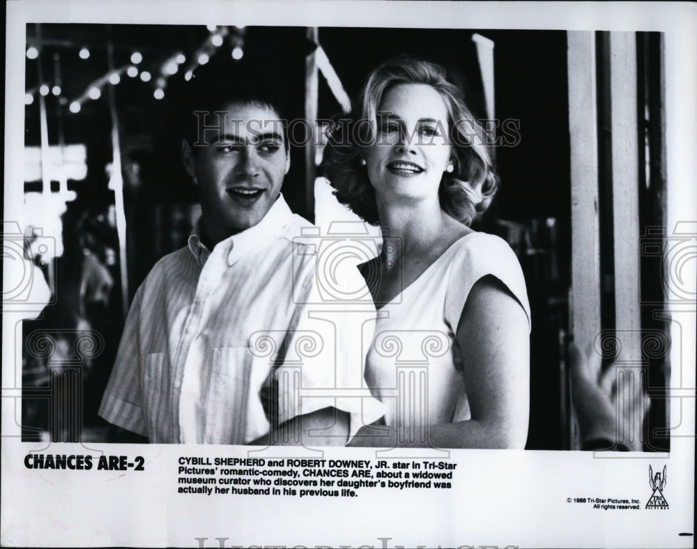 1989 Press Photo Cybill Shepherd and Robert Downey Jr. in &quot;Chances Are&quot;- Historic Images