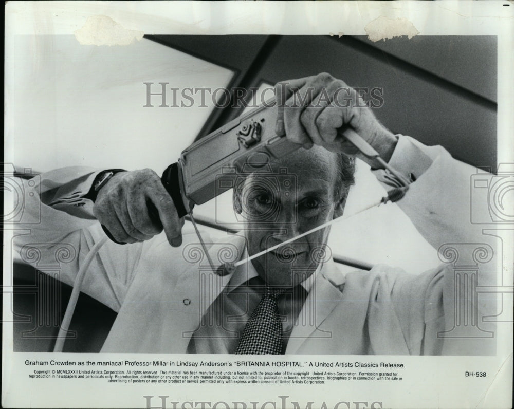 1982 Press Photo Actor Graham Crowden In "Britannia Hospital"- Historic Images