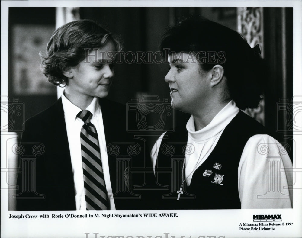 1998 Press Photo Joseph Cross and Rosie O'Donnell in "Wide Awake"- Historic Images