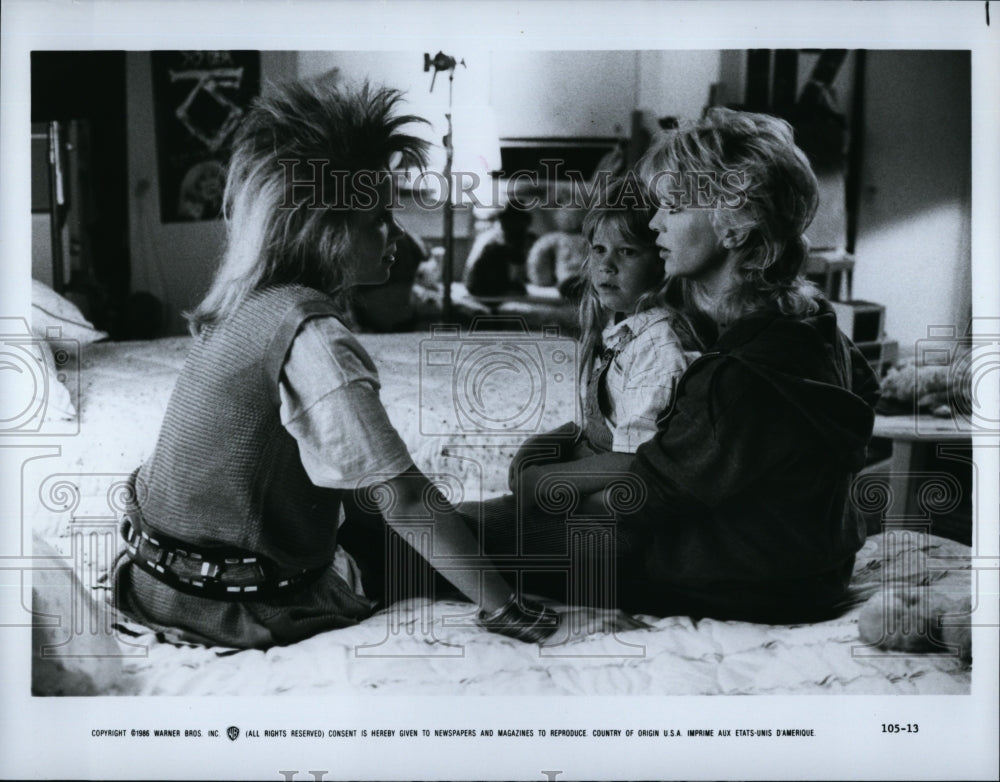 1986 Press Photo Goldie Hawn and Swoosie Kurtz in &quot;Wildcats&quot;- Historic Images