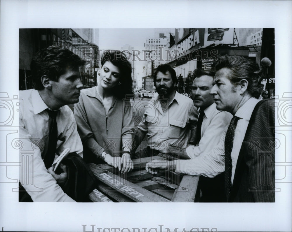 1988 Press Photo Dunlop, Abramovitz, Paymar and Dunleavy in &quot;The Reporters&quot;- Historic Images