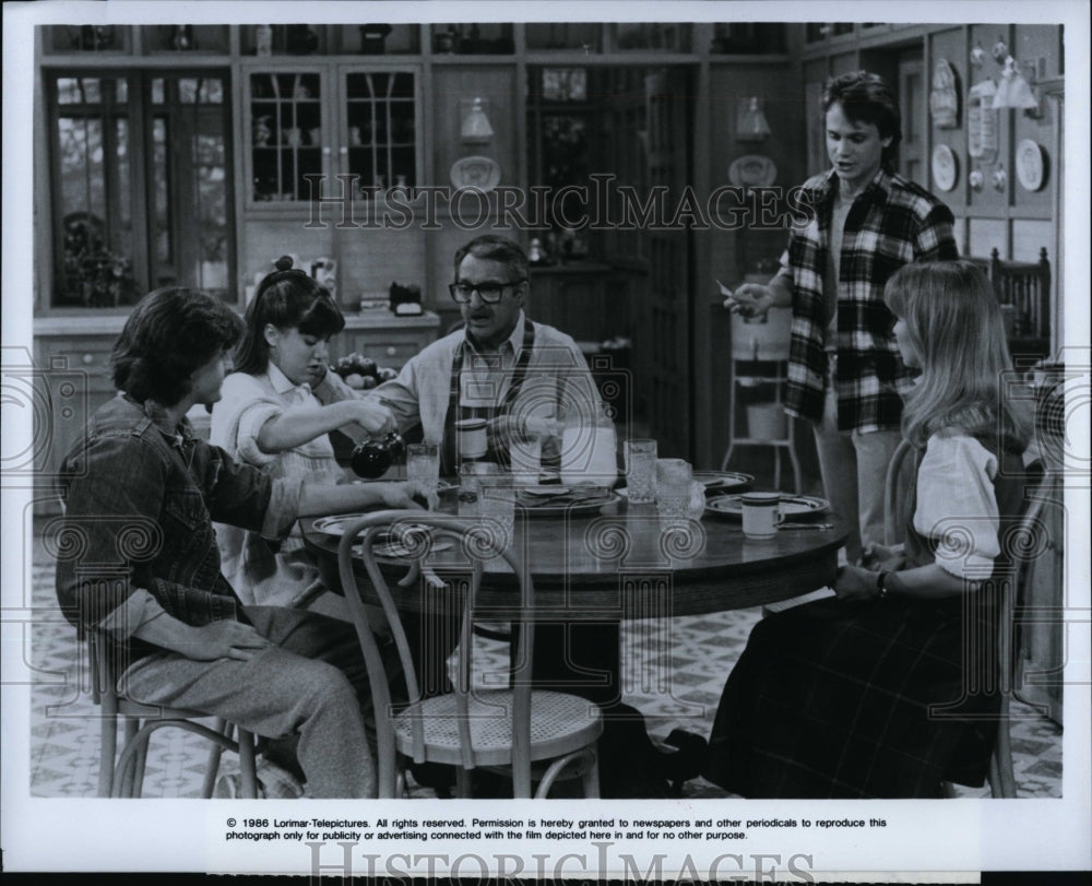 1986 Press Photo Danny Thomas Michael Deluise Alison McMillan Anthony Stark- Historic Images