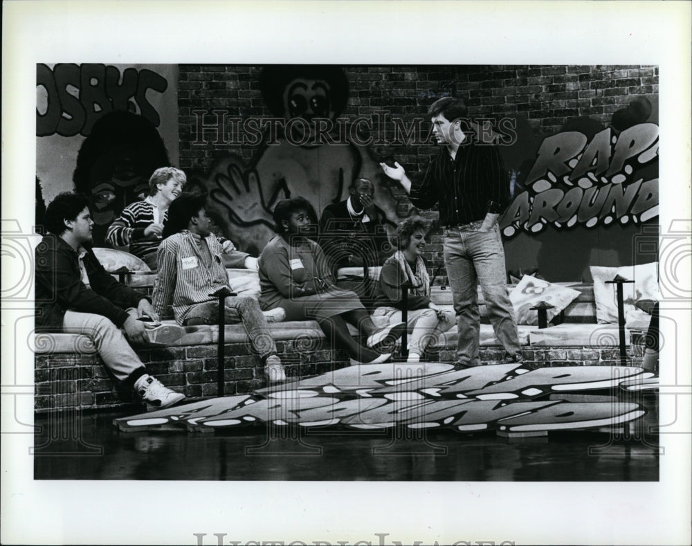 1987 Press Photo Scene from TV Show &quot;Rap Around&quot;- Historic Images