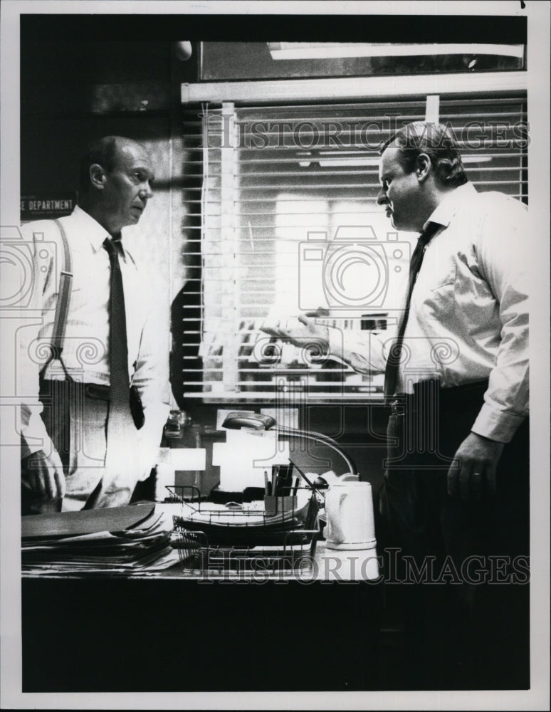 1990 Press Photo Dann Florek Actor George Dzundza Law Order Crime Drama TV Show- Historic Images