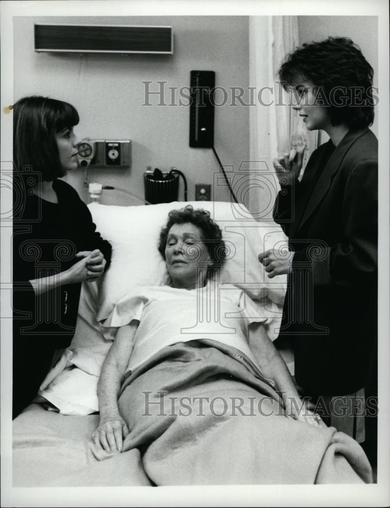 Press Photo Hospital Scene From The TV Movie &quot;Leg Work&quot;- Historic Images