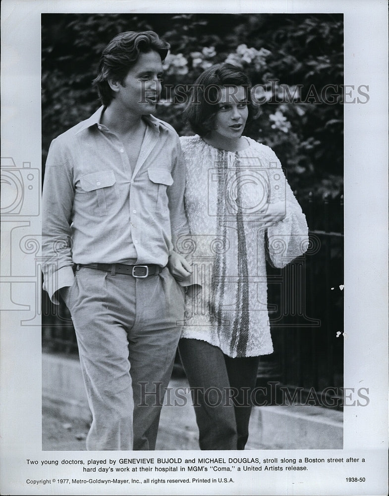 1977 Press Photo Genevieve Bujold Actress Michael Douglas Drama Film Coma Movie- Historic Images