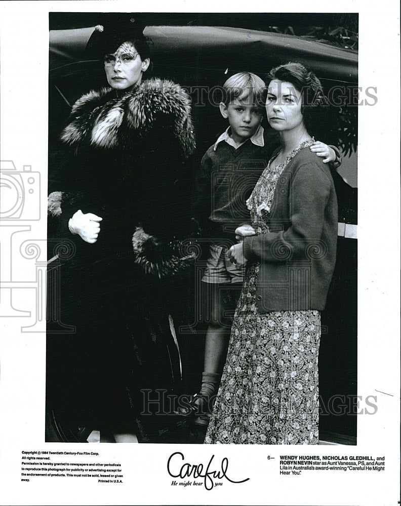 1964 Press Photo Wendy Huges,Nicholas Gledhill &amp; Robyn Nevin in &quot;Careful&quot;- Historic Images