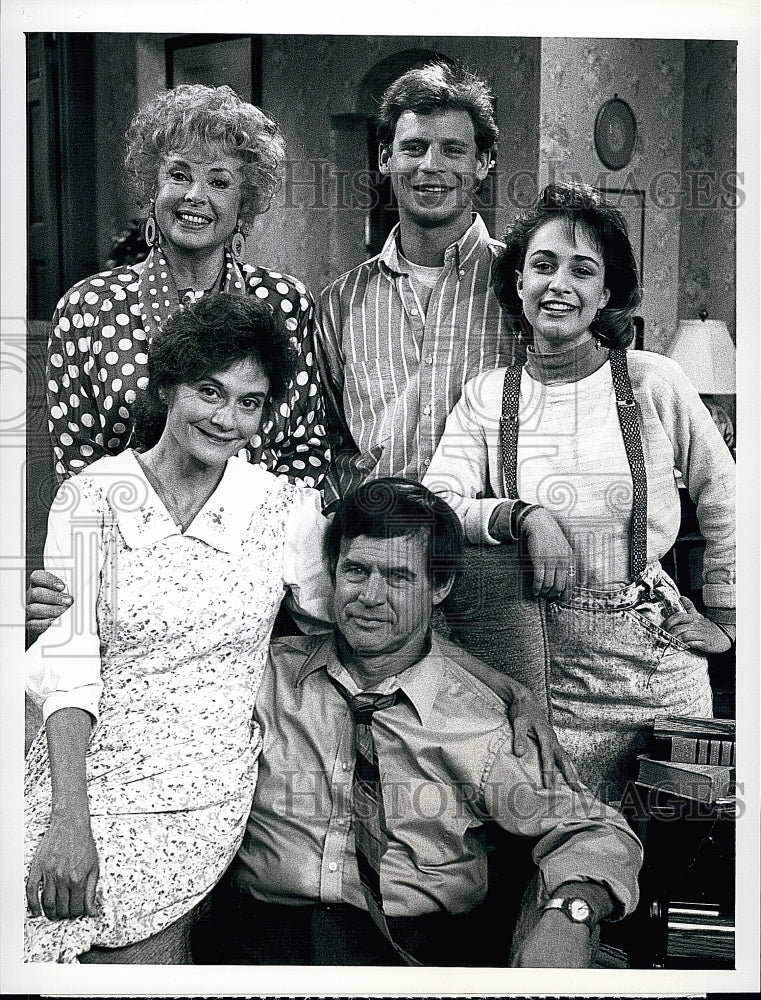 1988 Press Photo Cast of CBS Summer Playhouse &quot;The Johnson are Home&quot;.- Historic Images