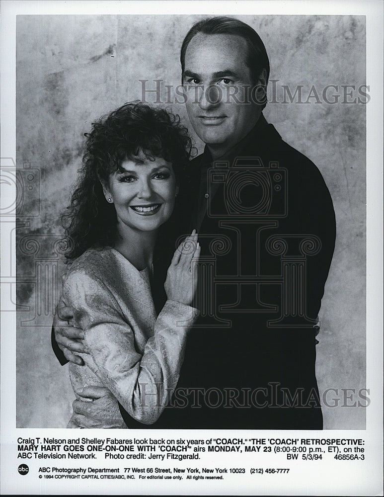 1994 Press Photo Actor Craig T Nelson & Shelley Fabares in "Coach"- Historic Images