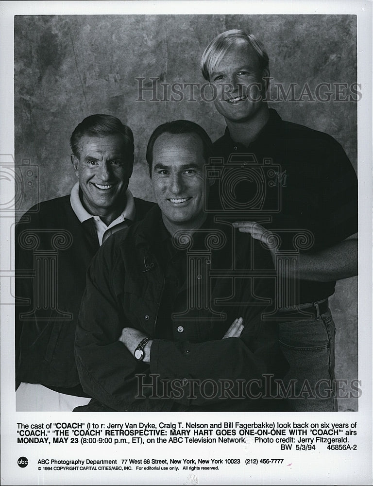 1994 Press Photo Cast of Series Coach Jerry Van Dyke, Craig T. Nelson - Historic Images