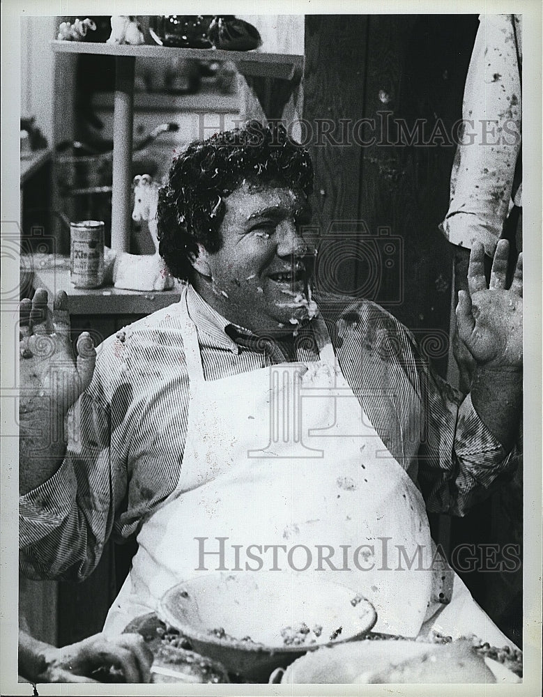 1986 Press Photo Actor George Wendt in &quot;Cheers&quot;- Historic Images