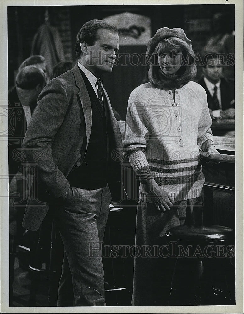 1984 Press Photo Actor Kelsey Grammer &amp; Shelley Long in &quot;Cheers&quot;- Historic Images