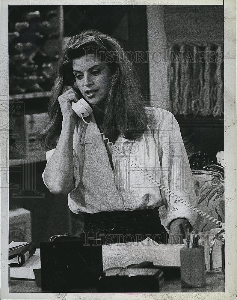 1987 Press Photo Kirstie Alley as Rebecca on &quot;Cheers&quot;- Historic Images