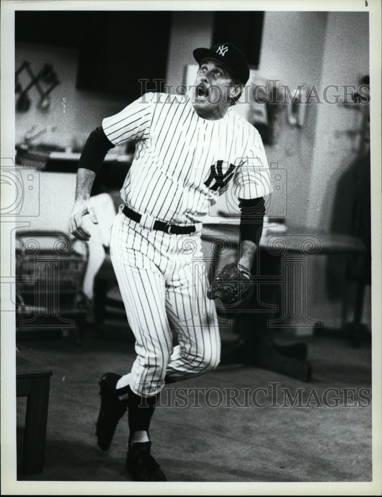 1984 Press Photo Dabney Coleman &quot;Buffalo Bill&quot;- Historic Images