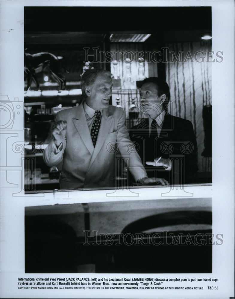 1989 Press Photo Actor Jack Palance &amp; James Hong In &quot;Tango &amp; Cash&quot;- Historic Images