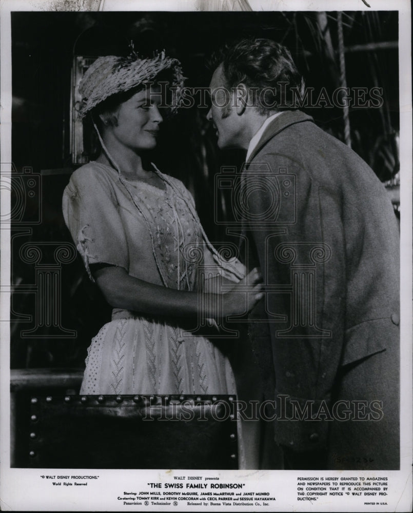 1961 Press Photo Dorothy McGuire and John Mills in &quot;The Swiss Family Robinson&quot;- Historic Images