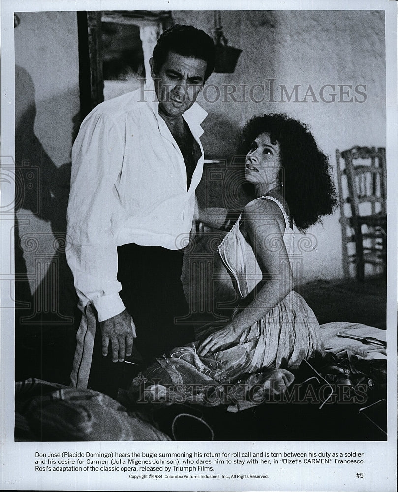 1984 Press Photo Placido Domingo and Juila Migenes-Johnson in &quot;Bizet&#39;s Carmen&quot;- Historic Images