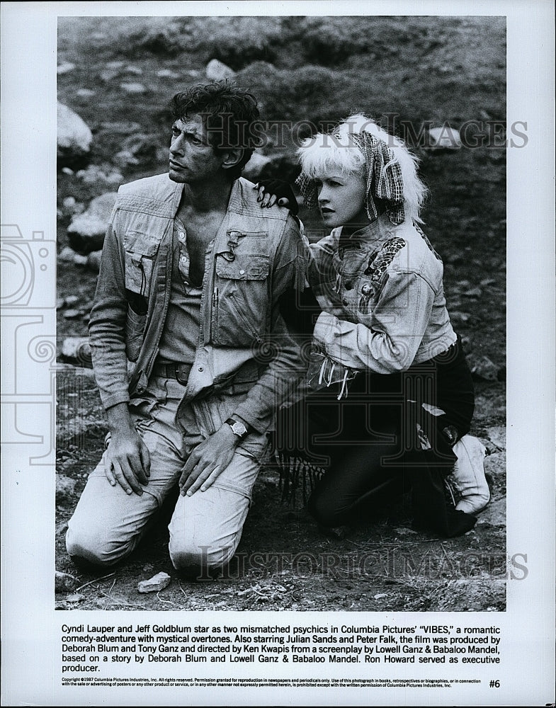 1987 Press Photo &quot;Vibes&quot; Cyndi Lauper &amp; Jeff Goldblum- Historic Images