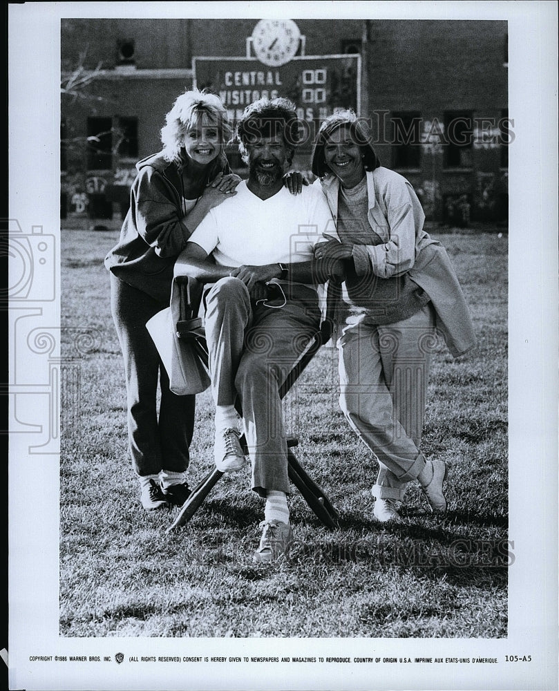 1986 Press Photo Michael Ritchie Director Goldie Hawn in &quot;Wildcats&quot;- Historic Images