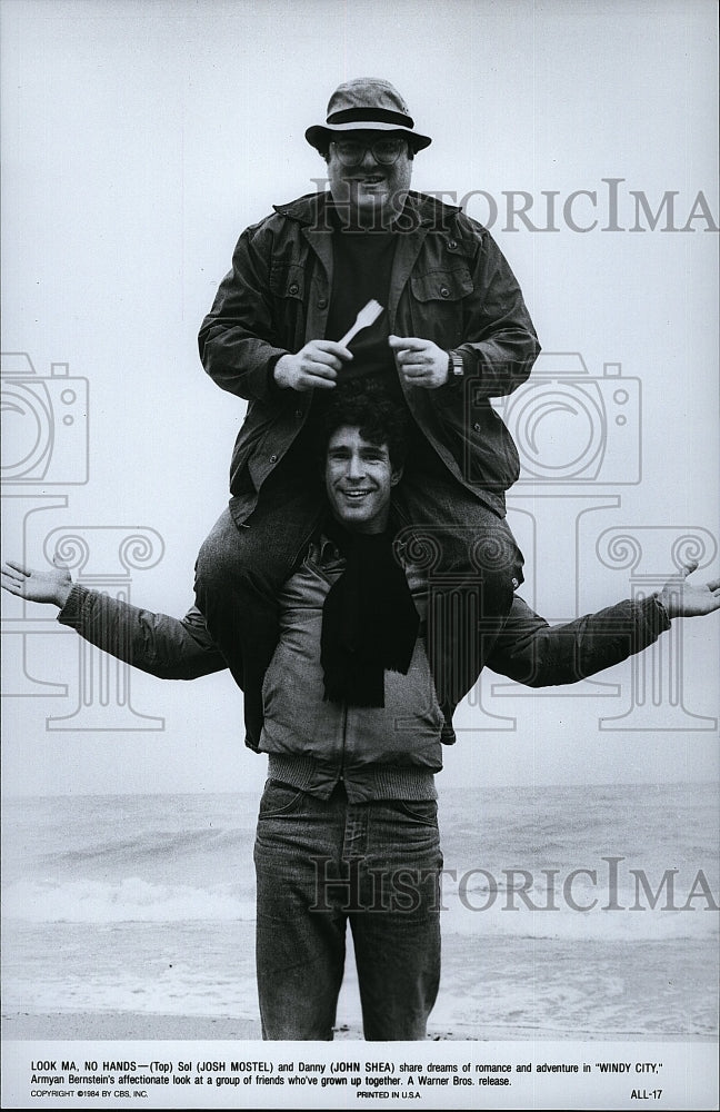 1984 Press Photo Josh Mostel, Actor, Director John Shea In Windy City- Historic Images