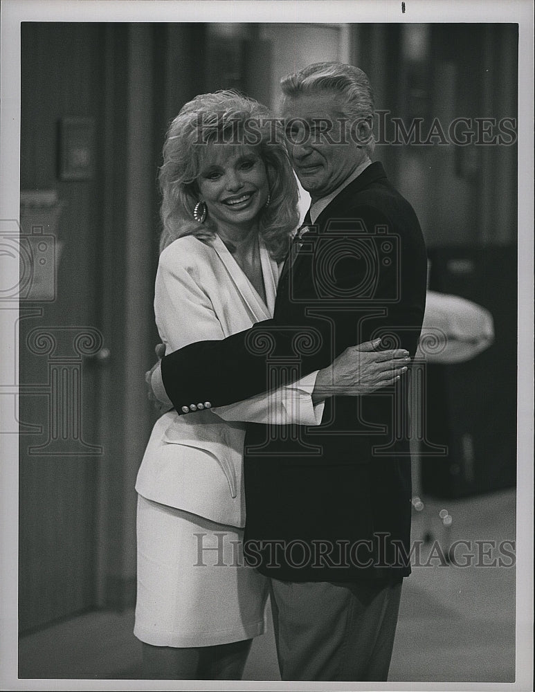 Press Photo Loni Anderson Actress Richard Mulligan Actor Nurses TV Show Series- Historic Images