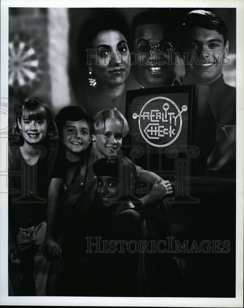 1995 Press Photo   &quot;Reality Check&quot; starring Maria Cabibi. Ryan Seacrest &amp; cast- Historic Images