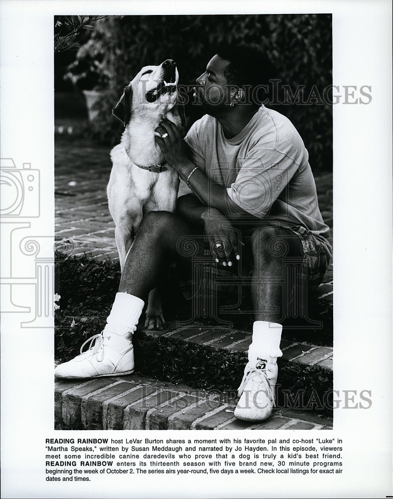 Press Photo &quot;Reading Rainbow&quot; host LeVar Burton &amp; a dog- Historic Images