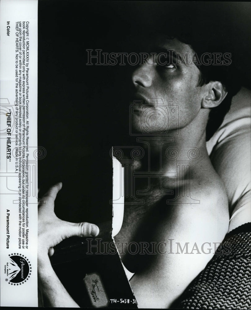 1984 Press Photo Actor Steven Bauer in &quot;Thief of Hearts&quot;- Historic Images