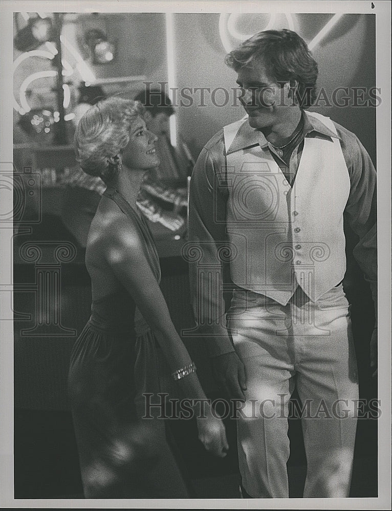 1989 Press Photo Scott Bakula and Tobi Redlieh in &quot;Quantum Leap&quot;- Historic Images