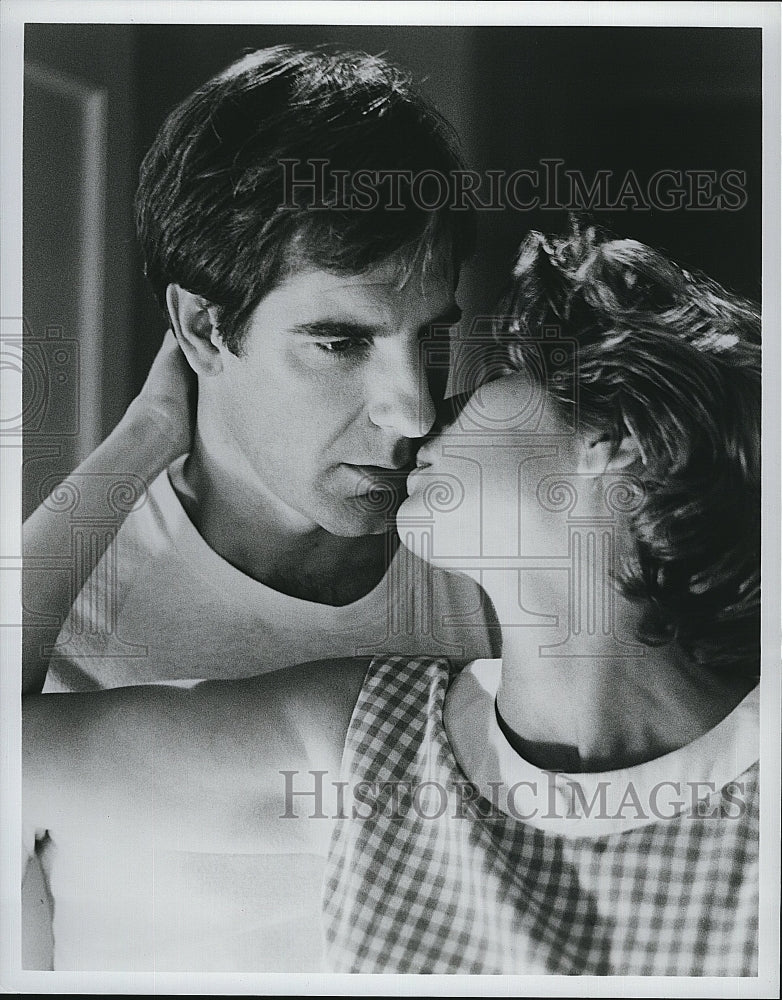 1992 Press Photo Scott Bakula and Renee Coleman in &quot;Quantum Leap&quot;- Historic Images