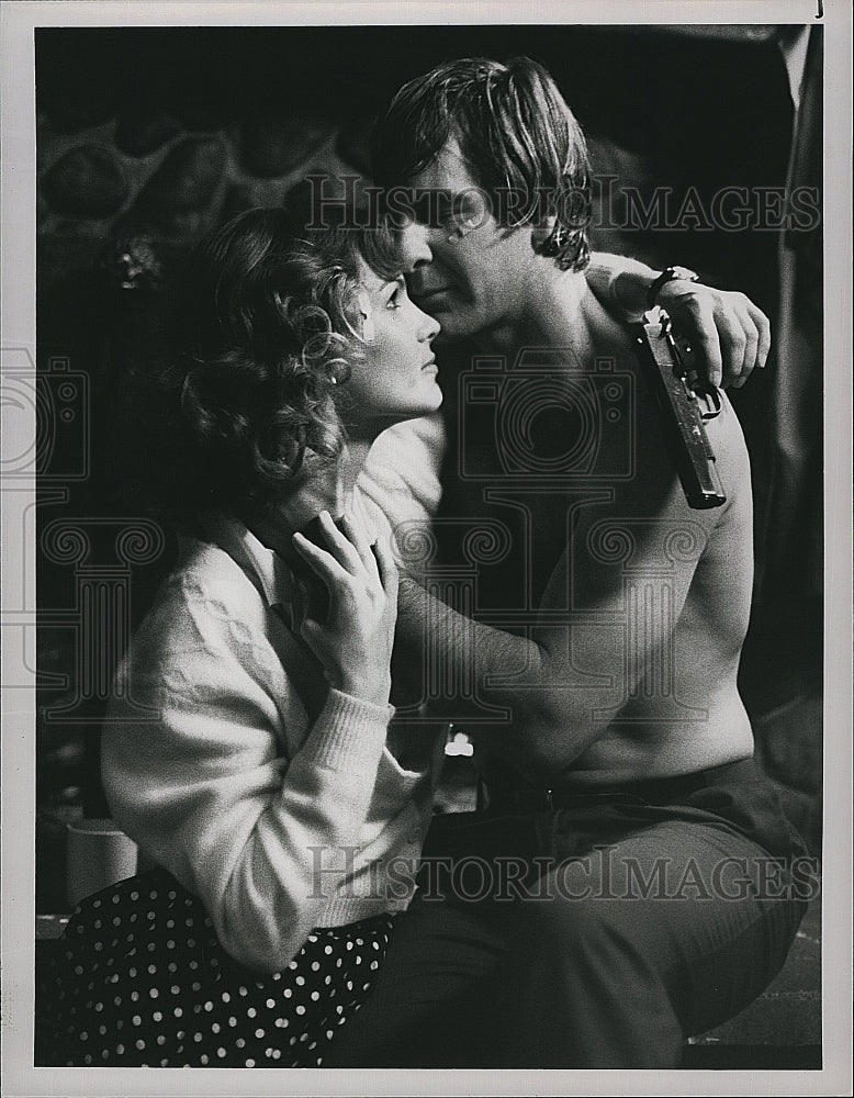 1990 Press Photo Scott Bakula &amp; Teri Austin Star In &quot;Quantum Leap&quot;- Historic Images