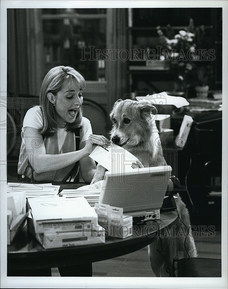 1996 Press Photo Helen Hunt in &quot;Mad About You&quot;- Historic Images