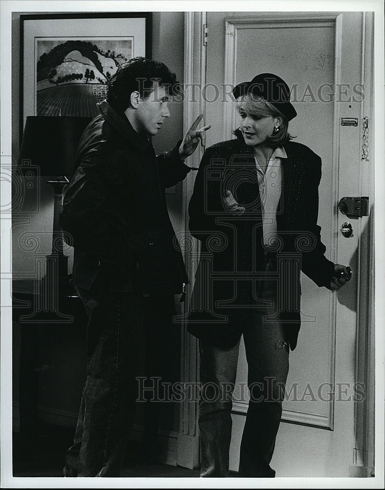 1992 Press Photo Helen Hunt and Paul Reiser in &quot;Mad About You&quot;- Historic Images