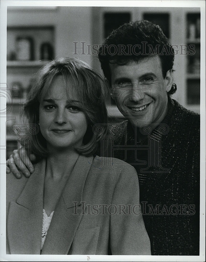 1992 Press Photo Helen Hunt and Paul Reiser in &quot;Mad About You&quot;- Historic Images