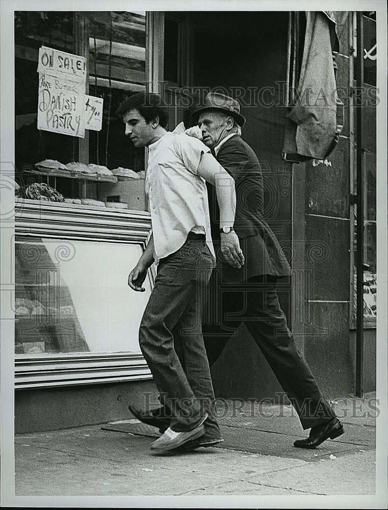 1972 Press Photo Frank Sivero &amp; Richard Widmark Star In &quot;Madigan&quot;- Historic Images