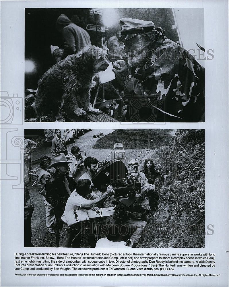 1987 Press Photo dog actor with trainer Frank Inn on set of &quot;Benji The Hunted&quot;- Historic Images