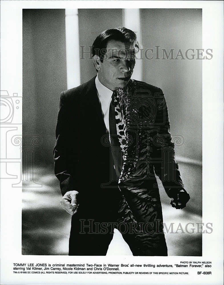 1995 Press Photo Tommy Lee Jones in &quot;Batman Forever&quot;- Historic Images