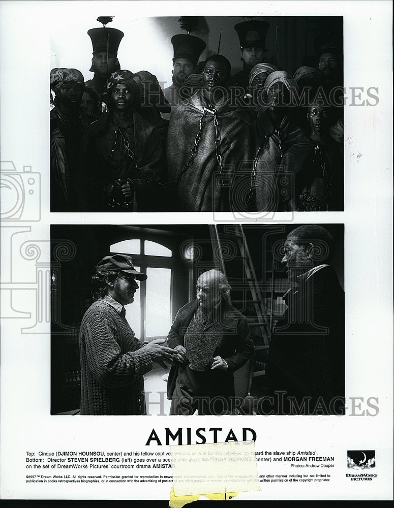 1997 Press Photo Djimon Hounson Morgan Freeman in "Amistad" Stephen Spielberg- Historic Images