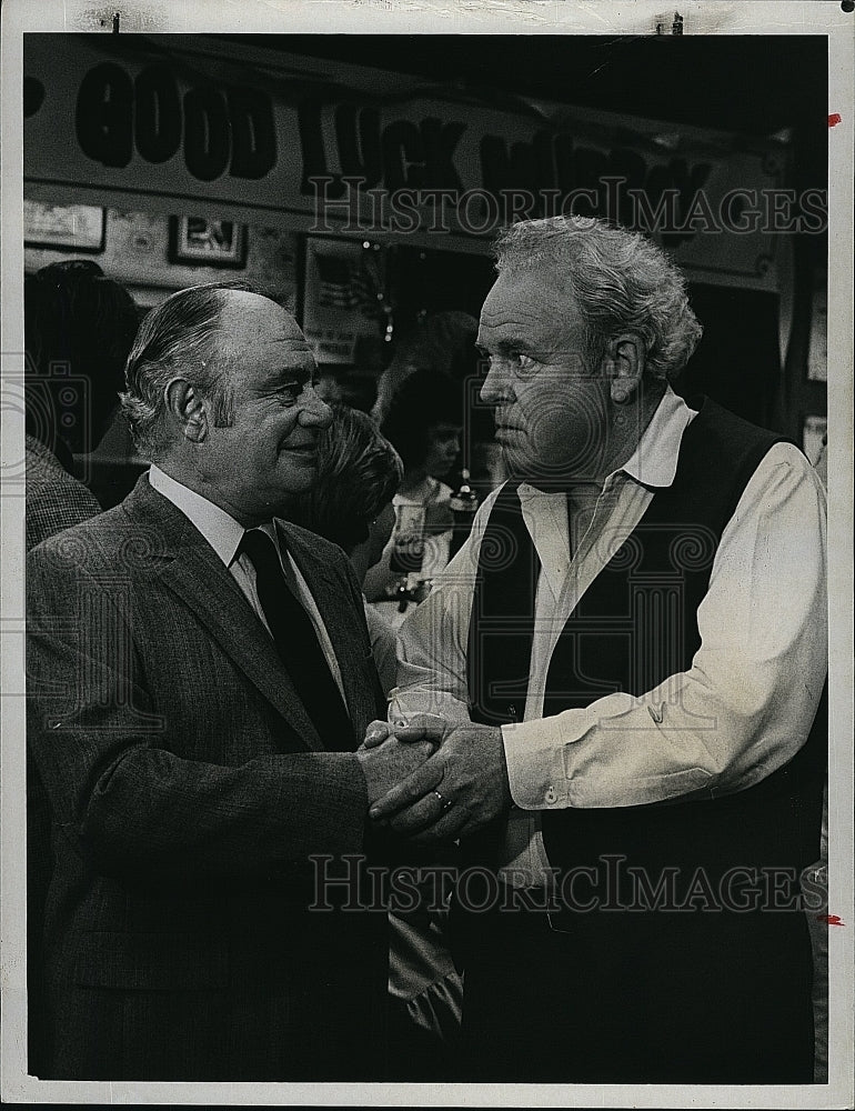 1981 Press Photo Martin Balsam and Carroll O&#39;Connor in &quot;Archie Bunker&#39;s Place&quot;.- Historic Images